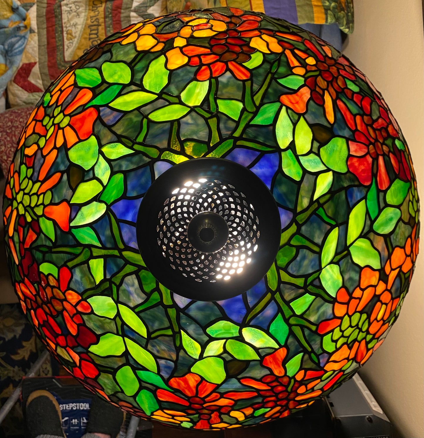 Tiffany 22” Trumpet Vine Turban Lamp